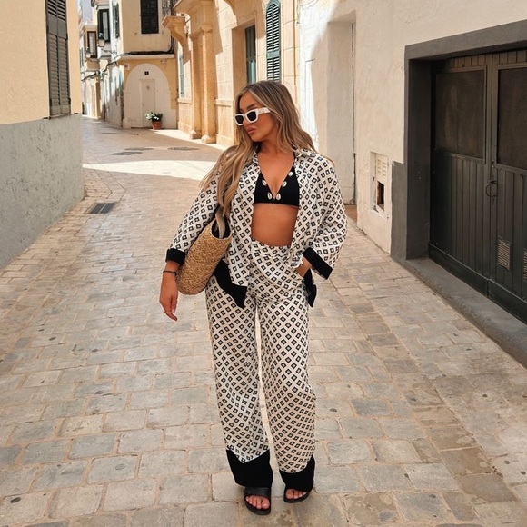 Zara print shirt - Picture 2 of 4